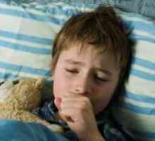 Как да се успокои кашлица при дете през нощта?