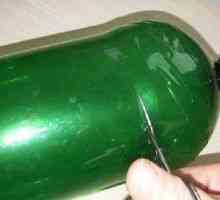 Паун от пластмасови бутилки