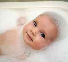 Първото къпане на новородени: съвети и видеоклипове