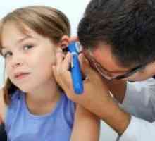 Детето се оплаква от болки в ухото