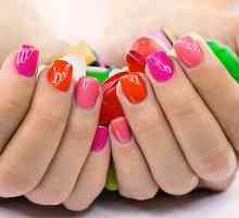 Розови нокти