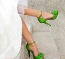 От какво да се носят зелени обувки?