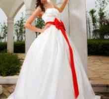 Сватбени рокли с червен колан