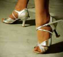 Обувки за бални танци