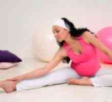 Упражнения за бременни жени на Fitball