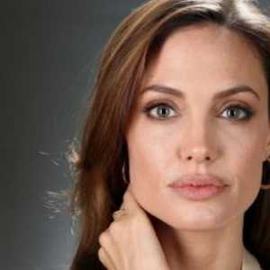 Анджелина Джоли е казал как тя ражда в Намибия