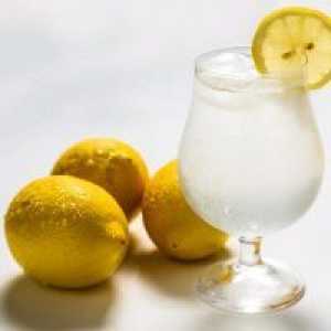Колко полезна вода с лимон?