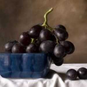 Черното грозде - ползи и вреди
