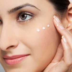 Използването на серум за лицето в козметичния