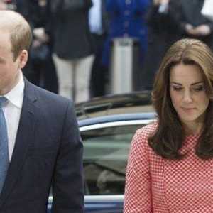 Принц Уилям и Кейт Мидълтън посещават училища с трудни деца
