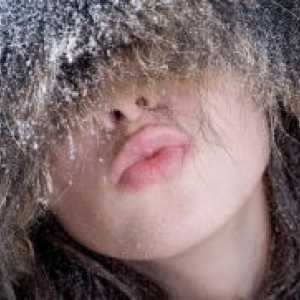 Как да защитите устните ви от вятър и студ?