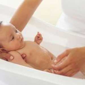 Когато това е възможно да се къпе новородено?
