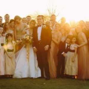 Певицата Тейлър Суифт бе направено на сватбата на приятелката си детство