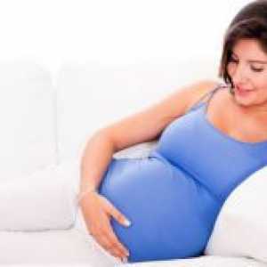 Защо бебето хълца в стомаха на бременна?