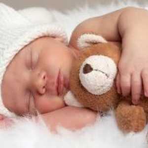 Защо се поти дете по време на сън?