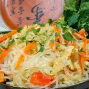 Ориз юфка със зеленчуци