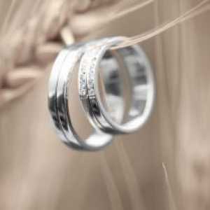 Сребърен пръстен с диамант
