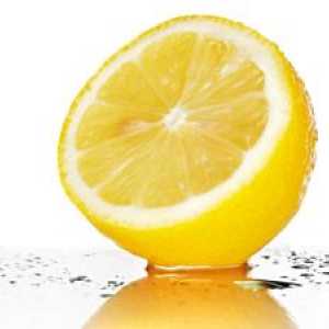 Вода с лимон: ползите и вредите