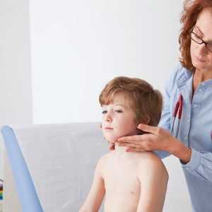 Възпалени лимфни възли в областта на шията на детето: как да се лекува?